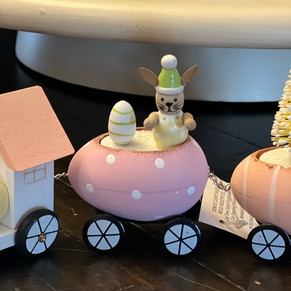 Only 1 Left❗️Easter Train - Picture 9 of 14